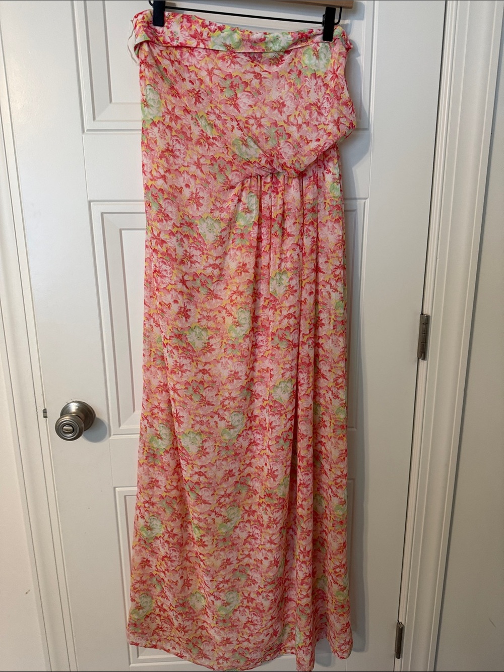 EUC Zara Basic Floral Maxi Dress - Size Medium